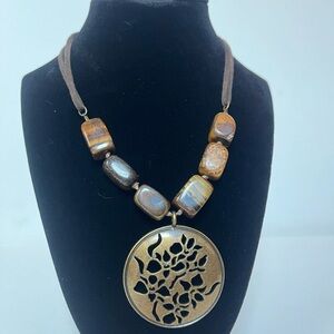 1970s tigers eye Avon necklace